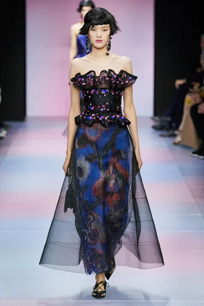 Look 48